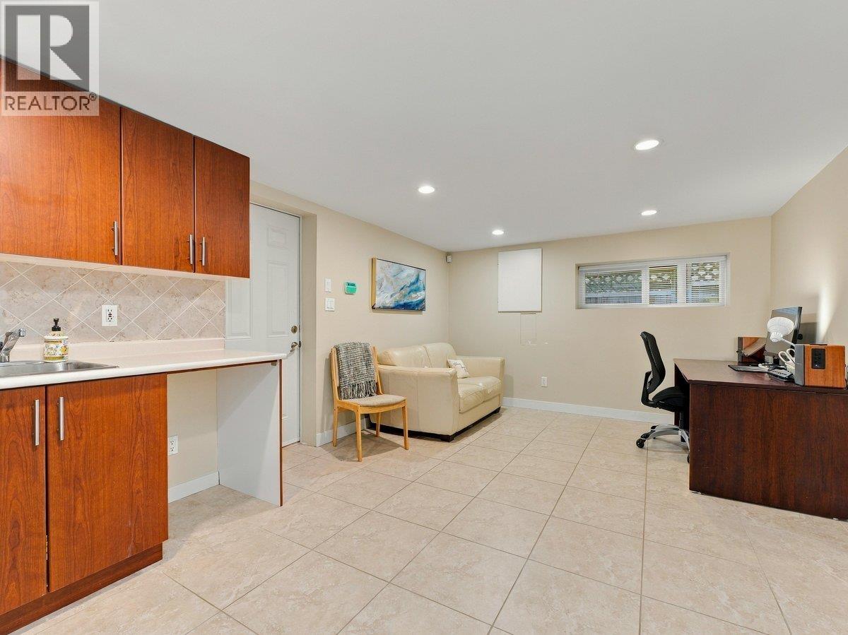 Photo of 3951 SLOCAN STREET 25
