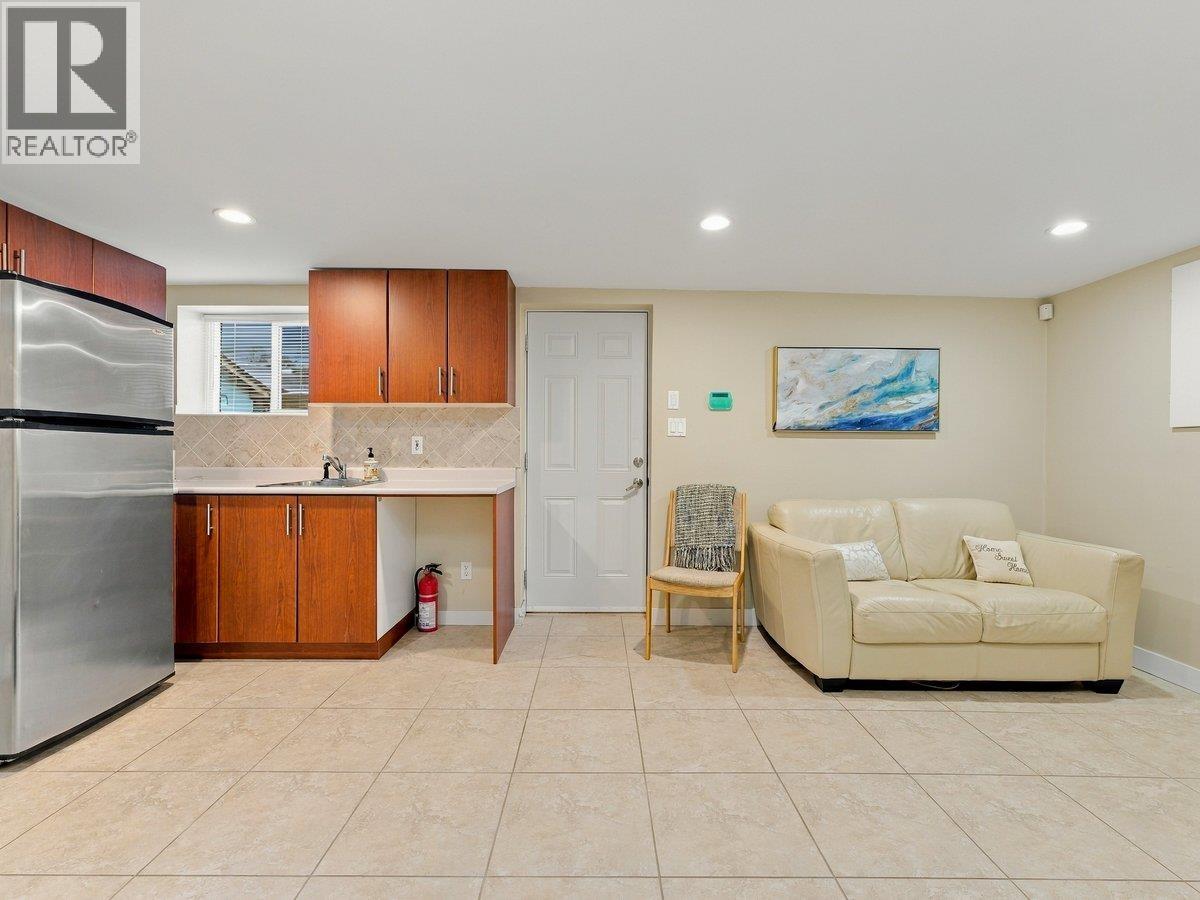 Photo of 3951 SLOCAN STREET 24