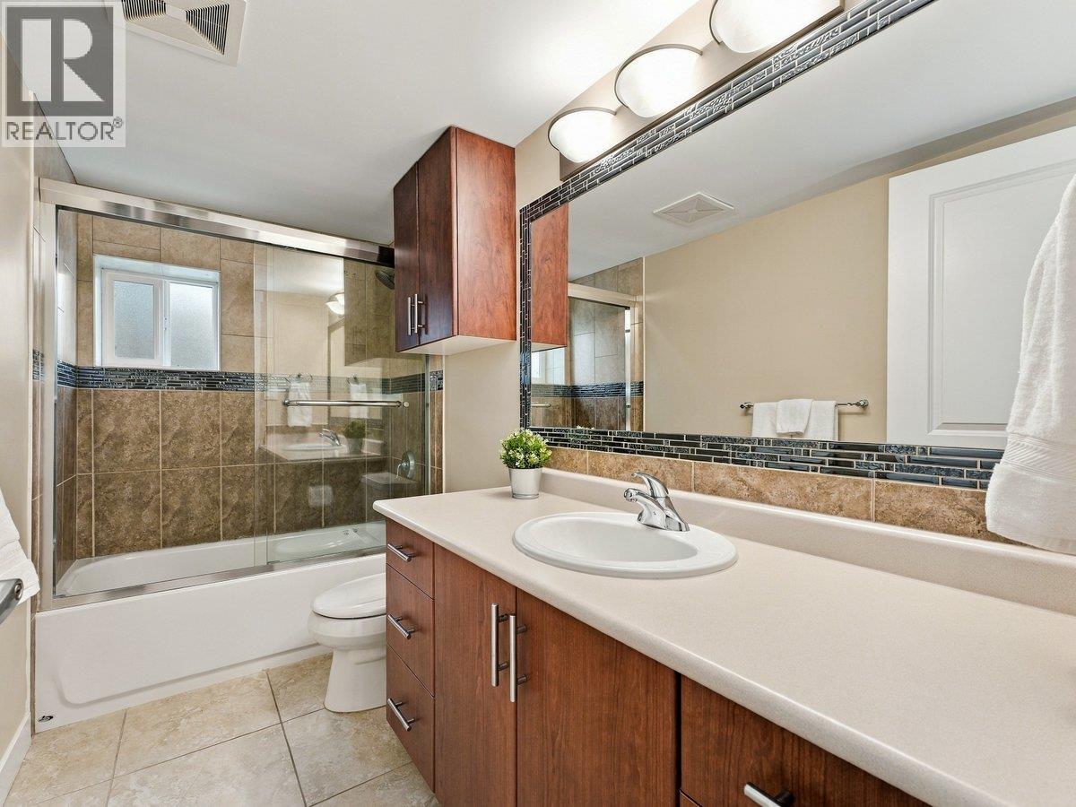 Photo of 3951 SLOCAN STREET 22
