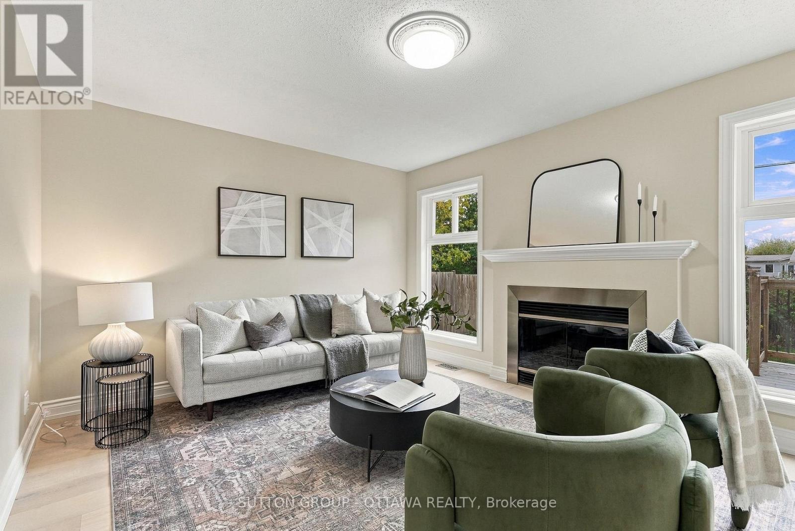 476 Rougemount Crescent — photo 13