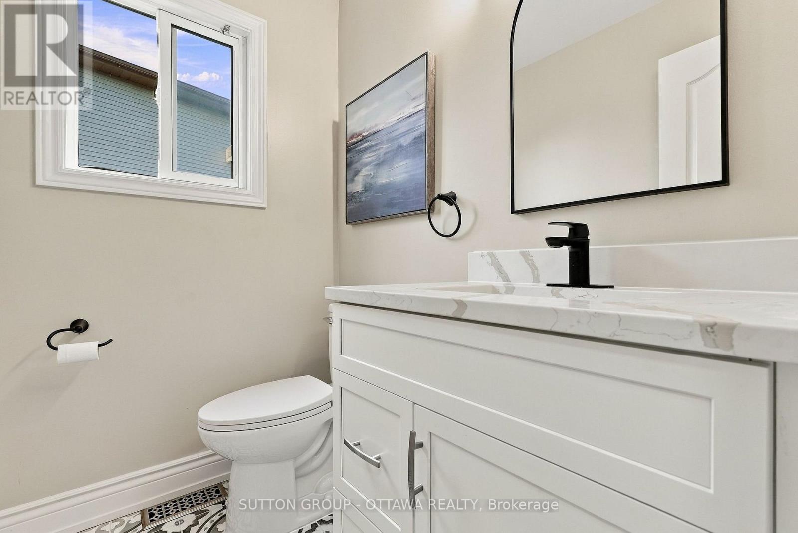 476 Rougemount Crescent — photo 23