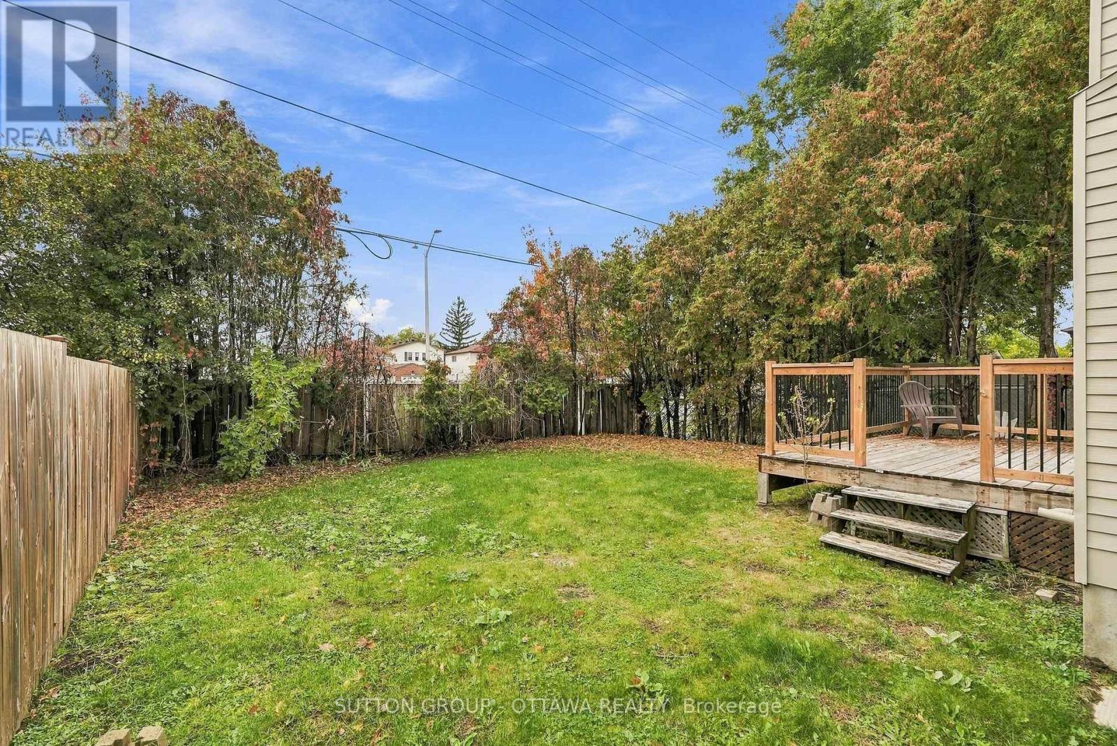 476 Rougemount Crescent — photo 45