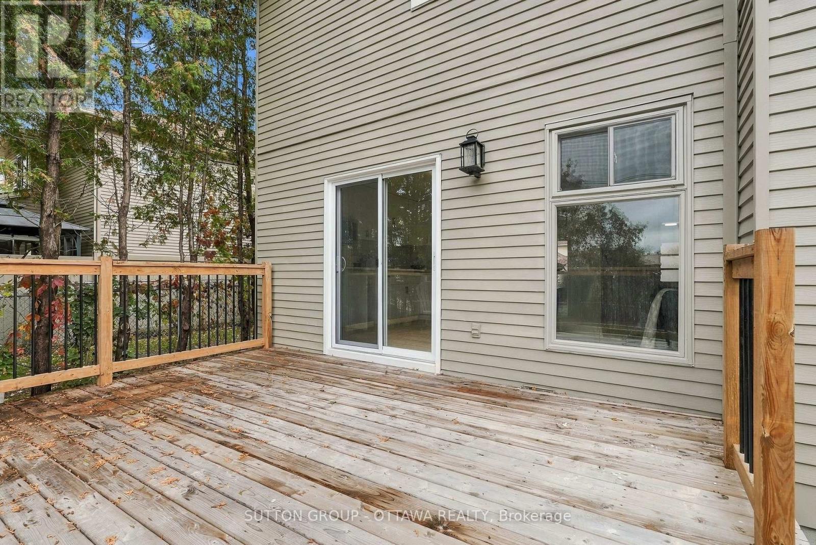 476 Rougemount Crescent — photo 47
