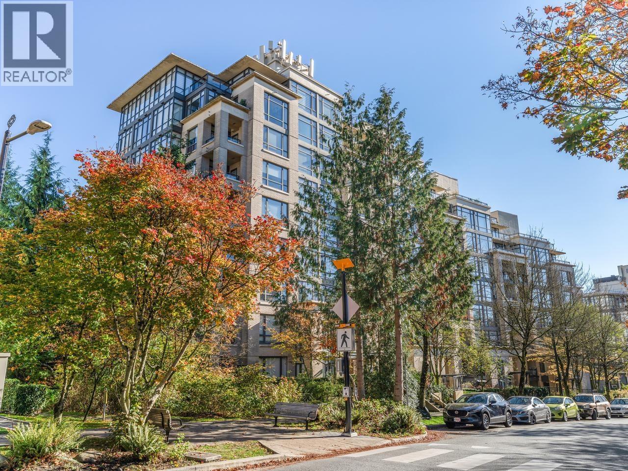 2 Bed, 2 Bath Apartment for Sale in Burnaby – 401 9300 UNIVERSITY CRESCENT, Burnaby – MLS# R3176288
