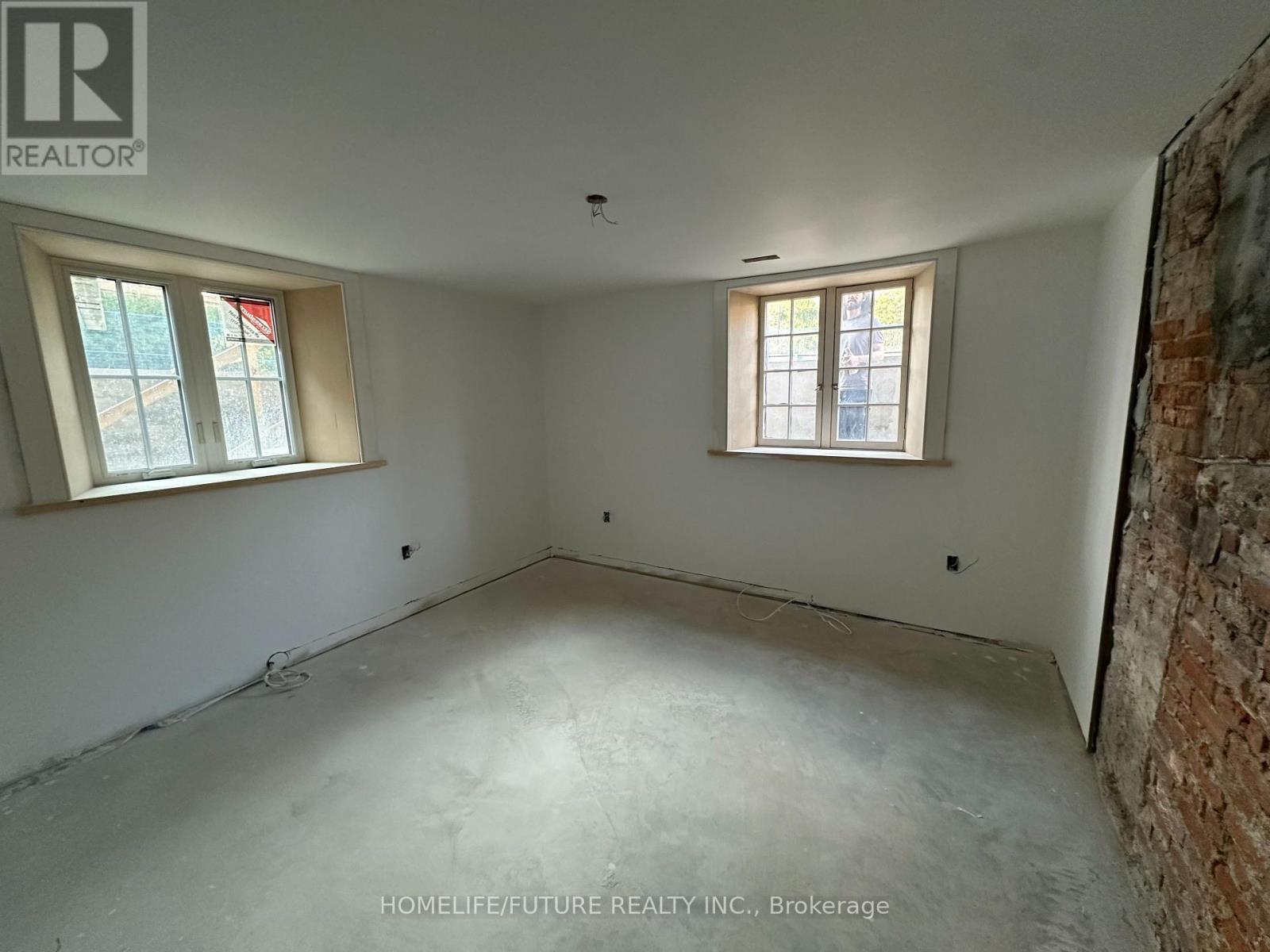 64 KING STREET - 26
