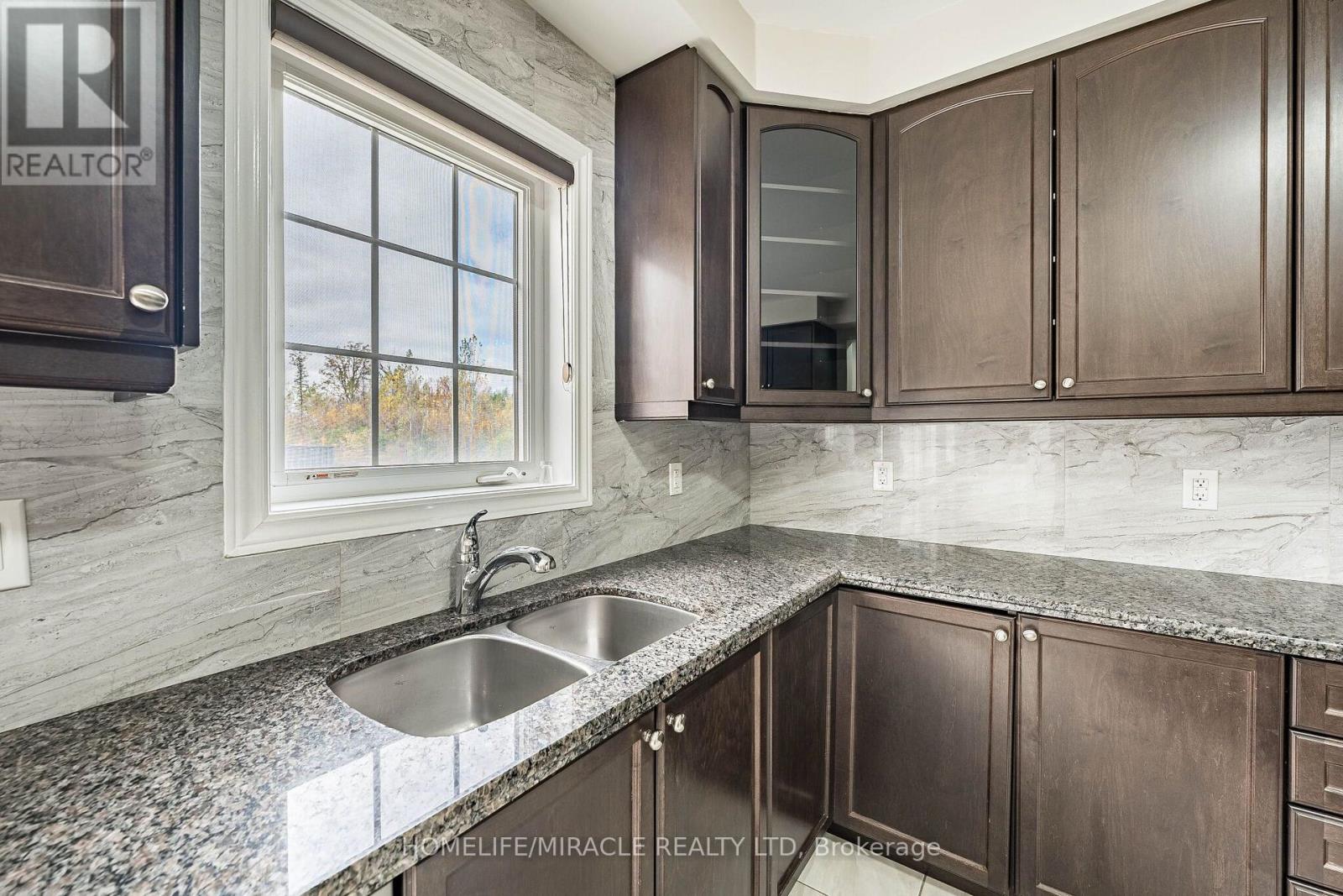 372 REMEMBRANCE ROAD - 13