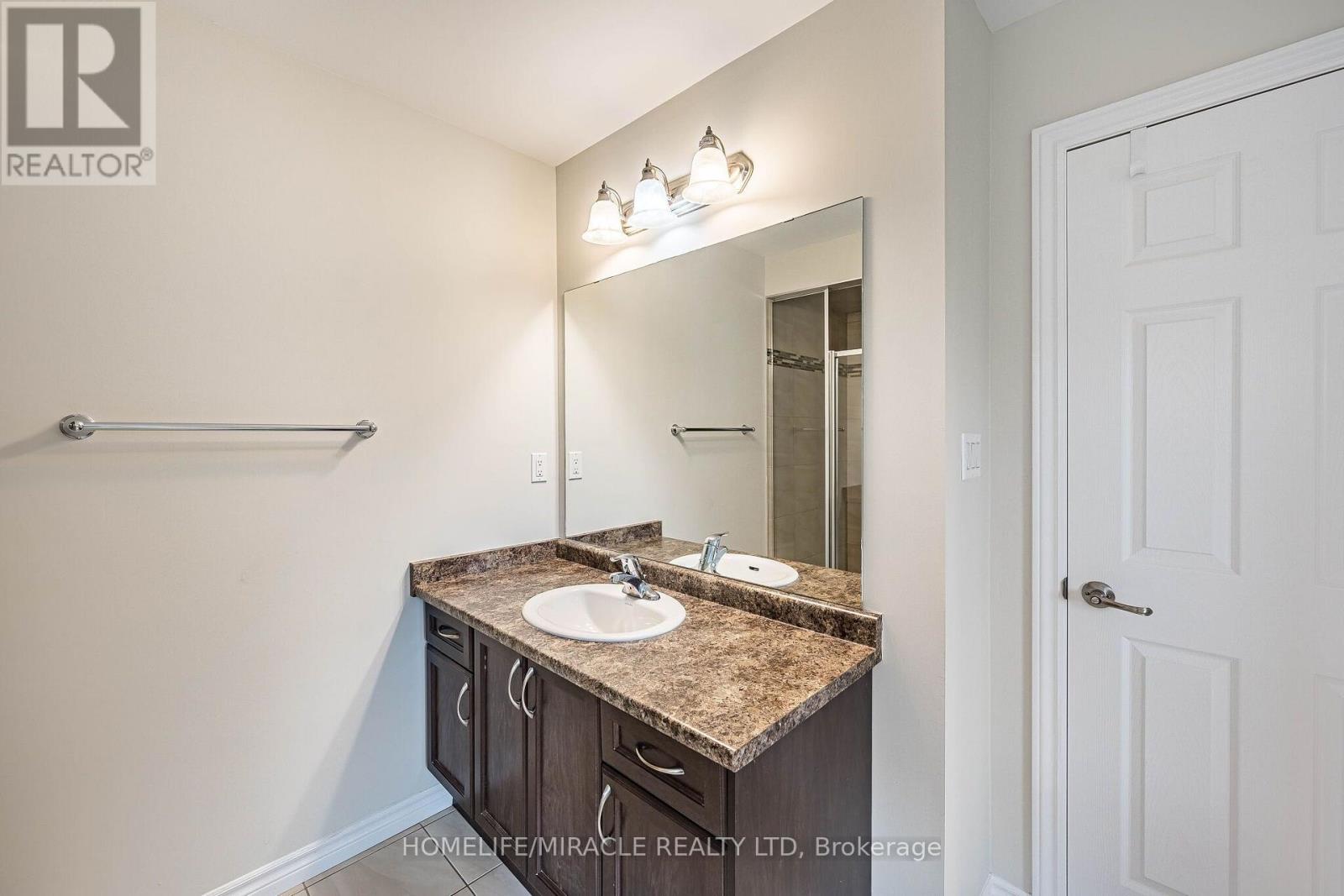 372 Remembrance Road, Brampton, ON photo 28