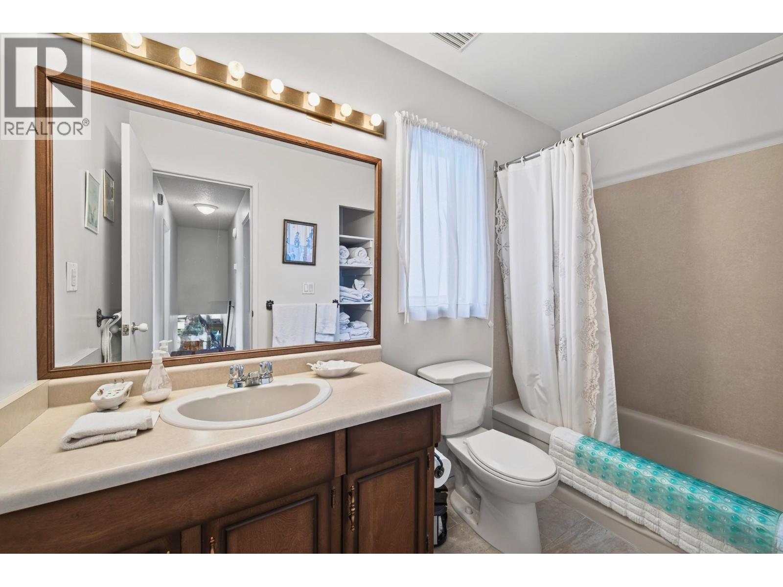 718 Driftwood Place - 16