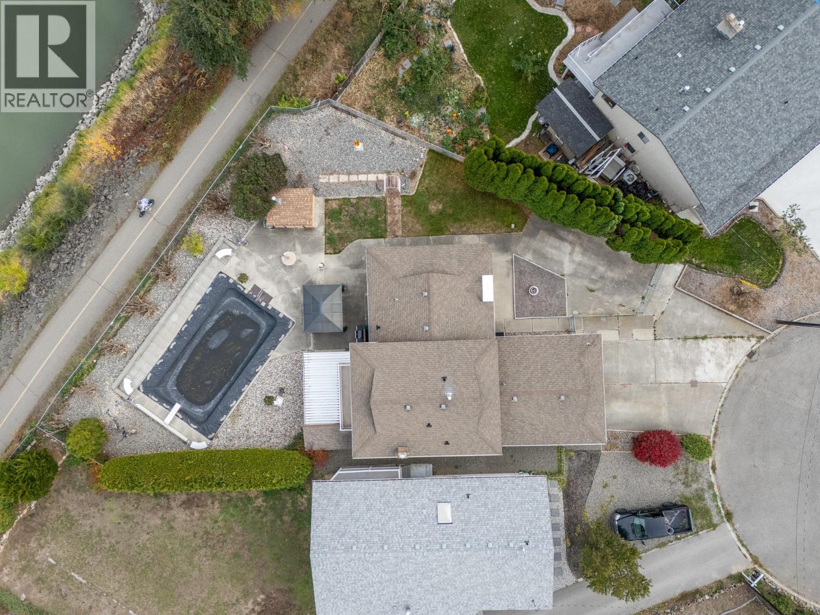 718 Driftwood Place - 34