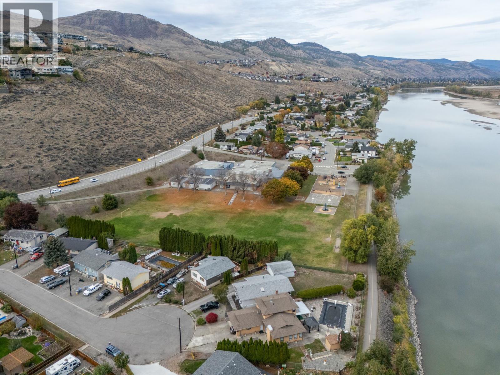 718 Driftwood Place - 39