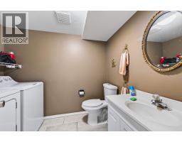 718 Driftwood Place, Kamloops, BC V2B7Y5 Photo 24