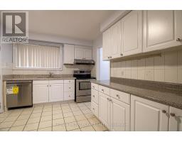 Upper - 57 Chancellor Drive, Toronto, ON M1G2W4 Photo 10