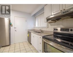 Upper - 57 Chancellor Drive, Toronto, ON M1G2W4 Photo 8