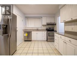 Upper - 57 Chancellor Drive, Toronto, ON M1G2W4 Photo 9