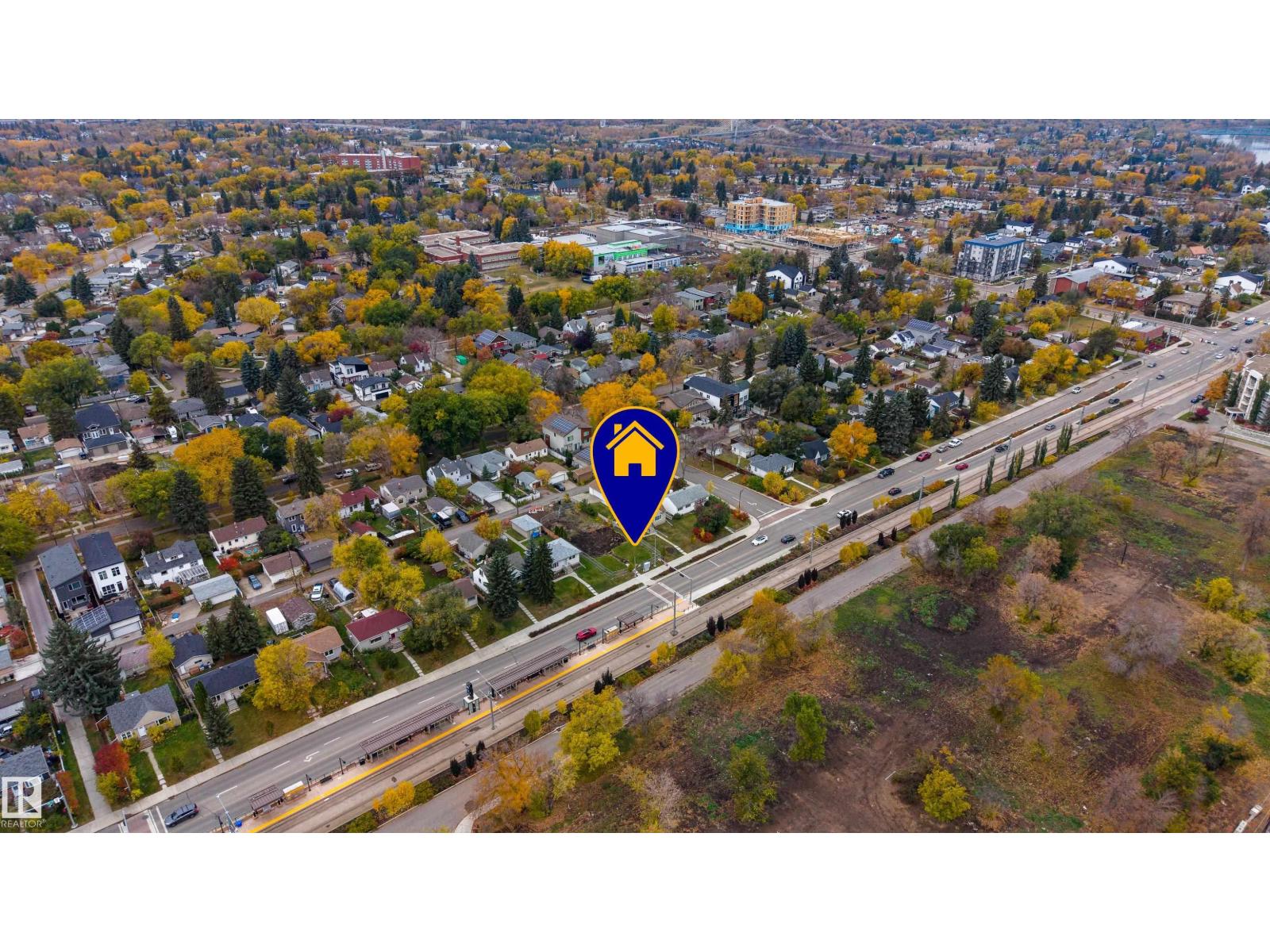 9303 86 ST NW, Edmonton, Alberta, T6C3E6