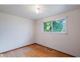 9303 86 St Nw, Edmonton, AB T6C3E6 Photo 8