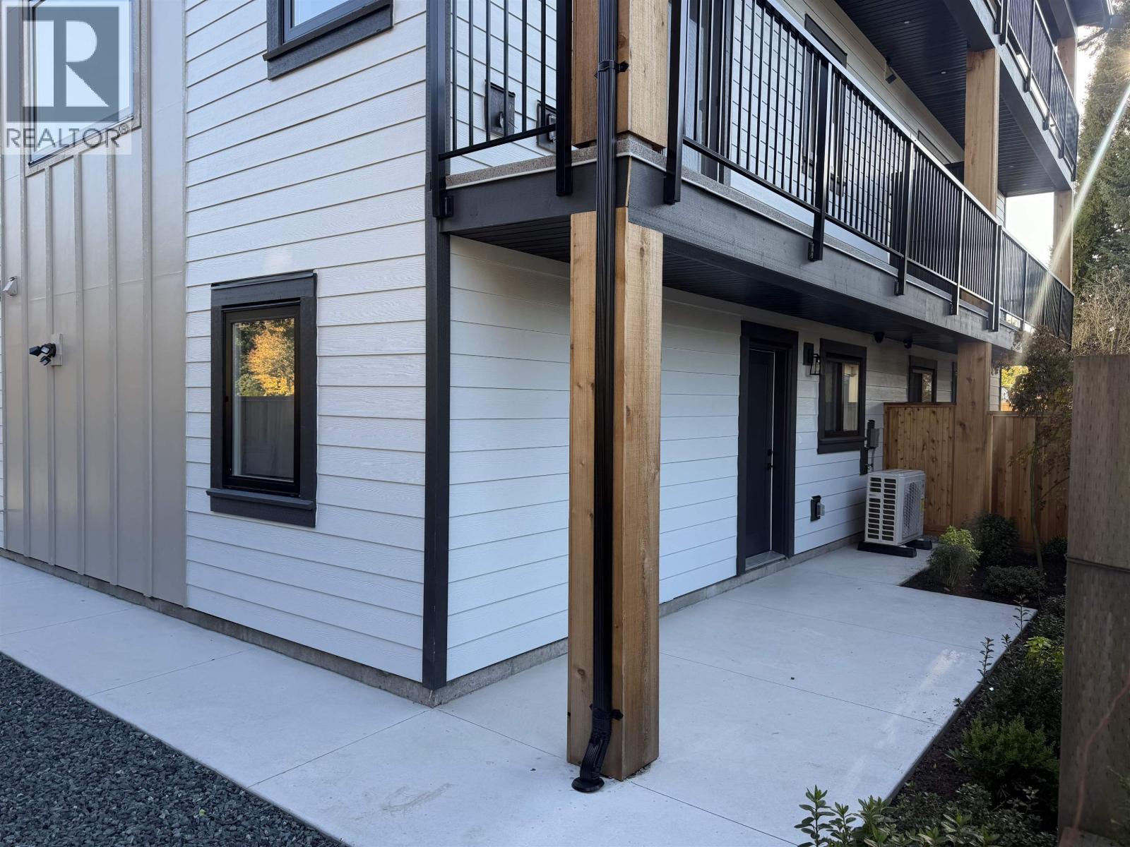 2 7087 MARY AVENUE — photo 2