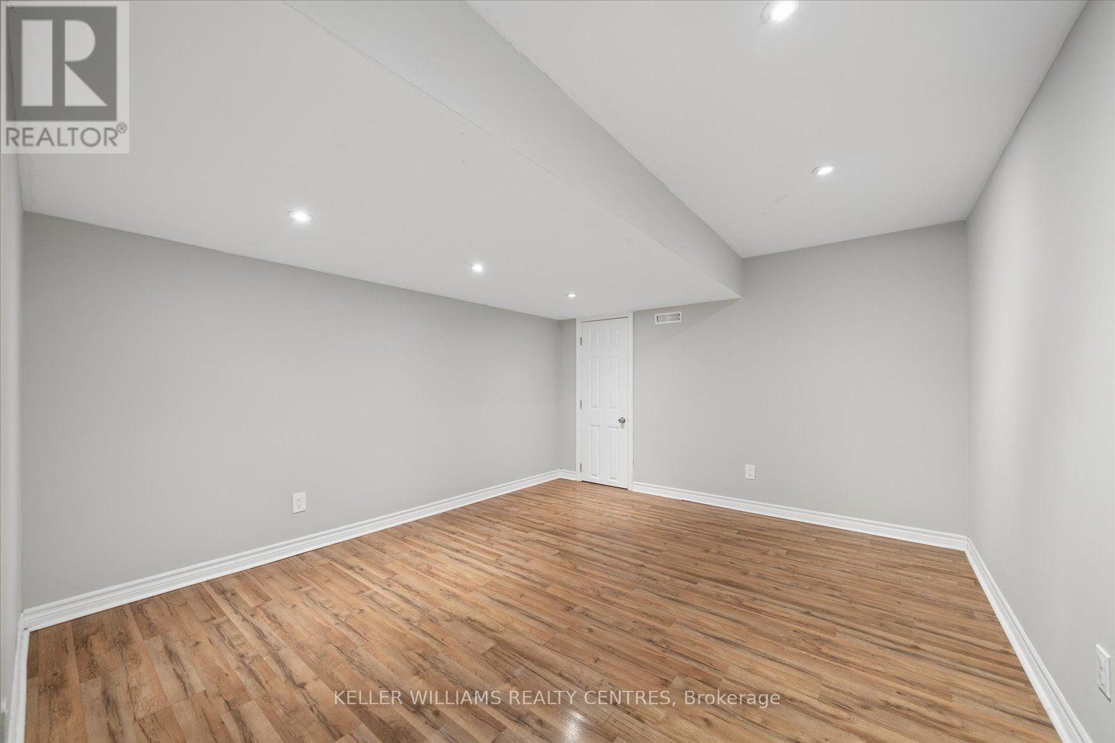 668 McGregor Farm Trail, Newmarket, ON photo 24