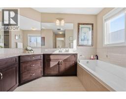 19 Mount Rae Heights, Okotoks, AB T1S0M6 Photo 26