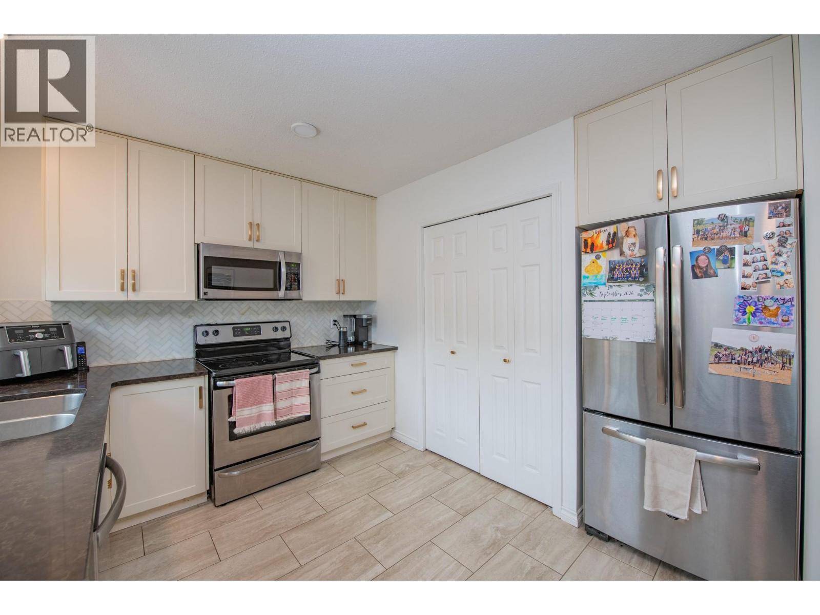 1200 28th Avenue, Vernon