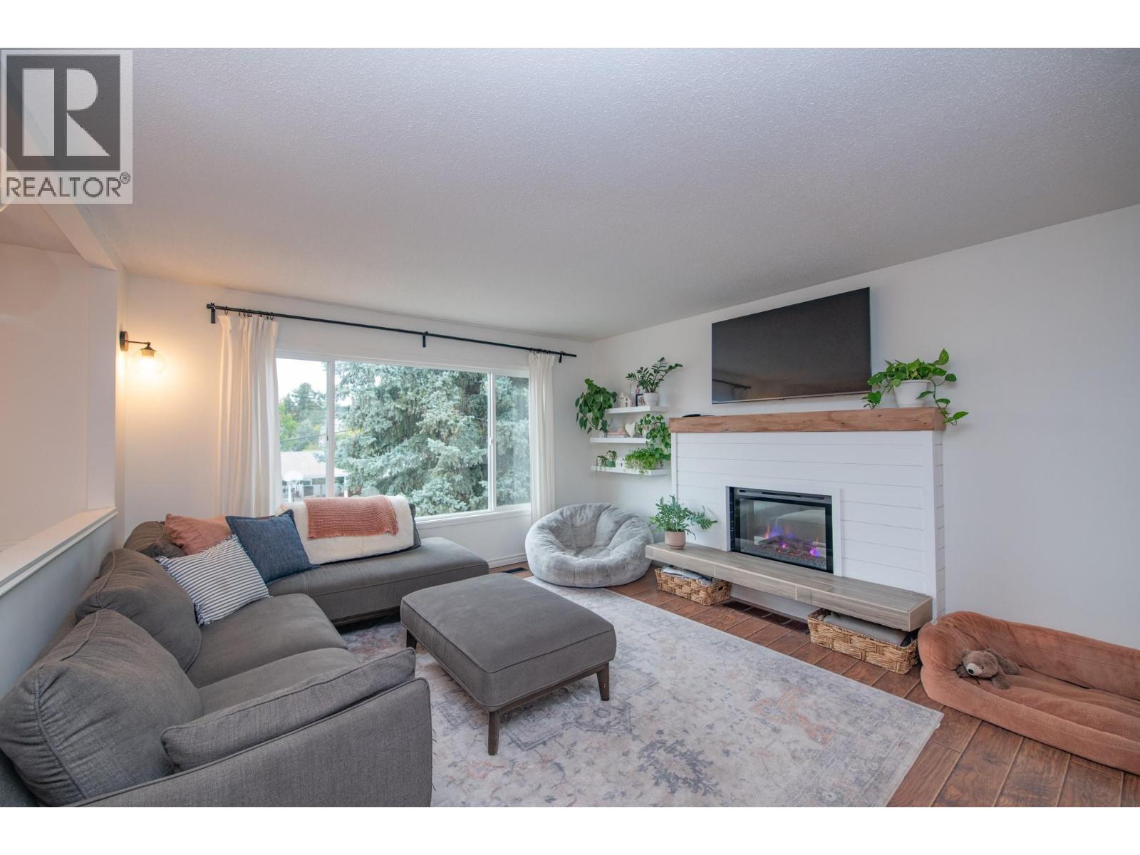 1200 28th Avenue, Vernon