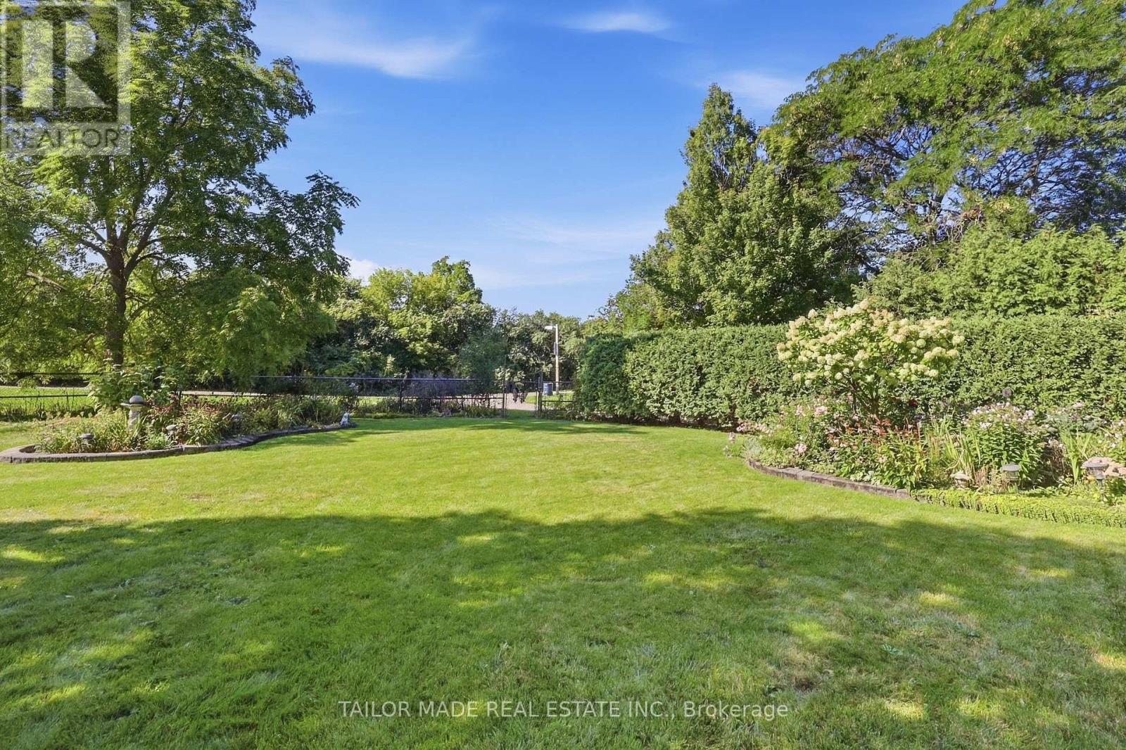 52 Casper Crescent, Brampton, ON photo 6