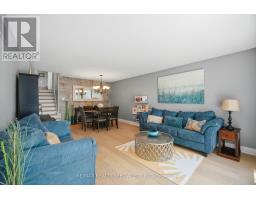 Living room - 3673 Fieldgate Drive, Mississauga, ON L4X2J8 Photo 7