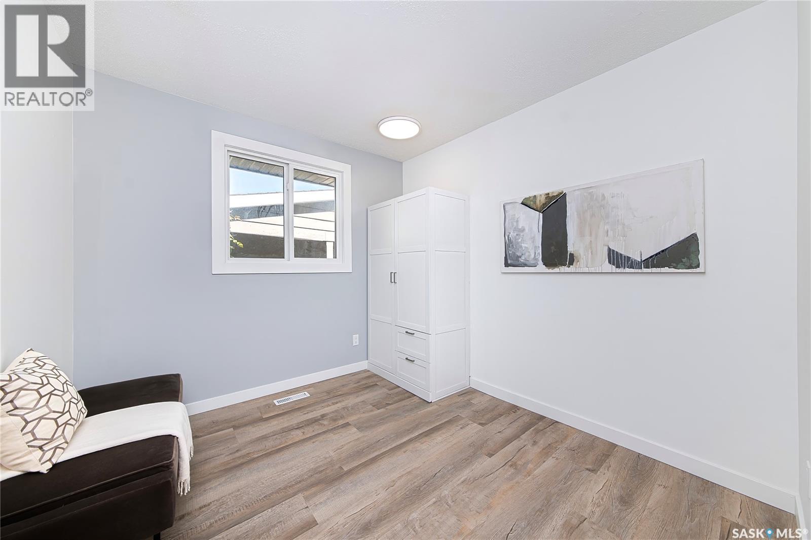 330 Acadia DRIVE - 24