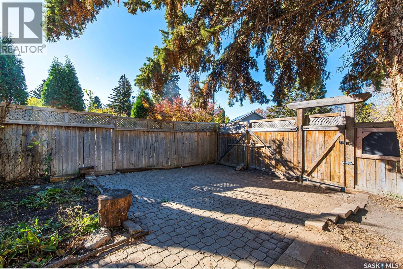 330 Acadia DRIVE - 47