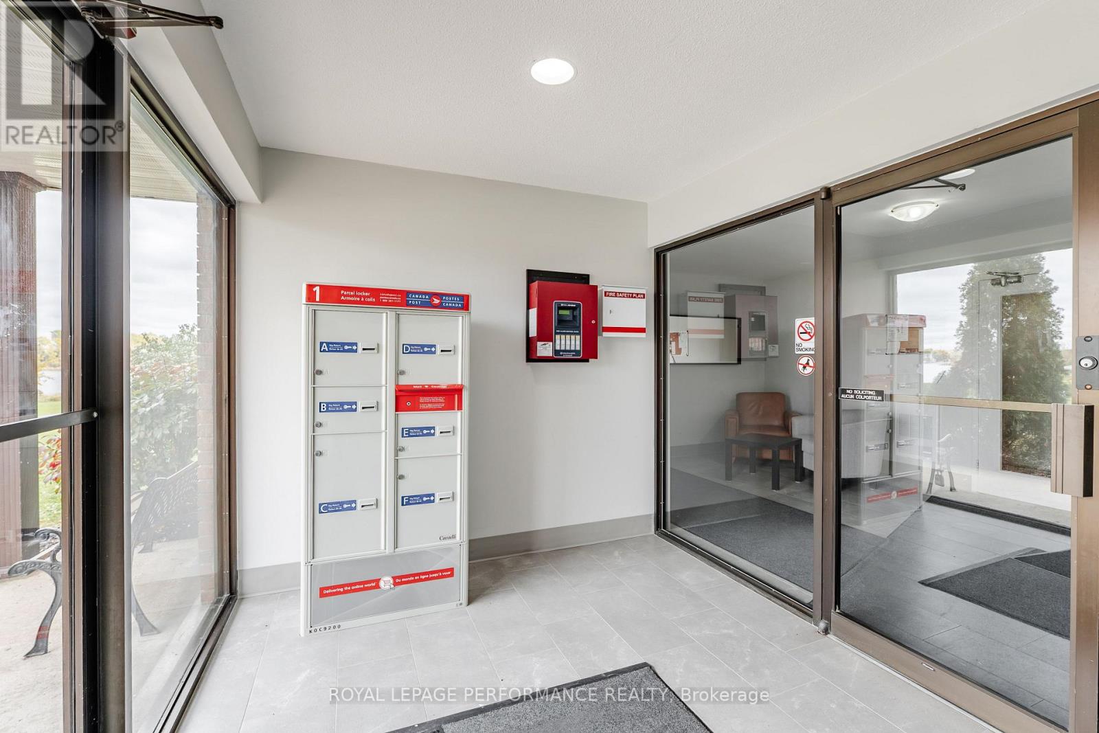 220 Kenyon Street — photo 37