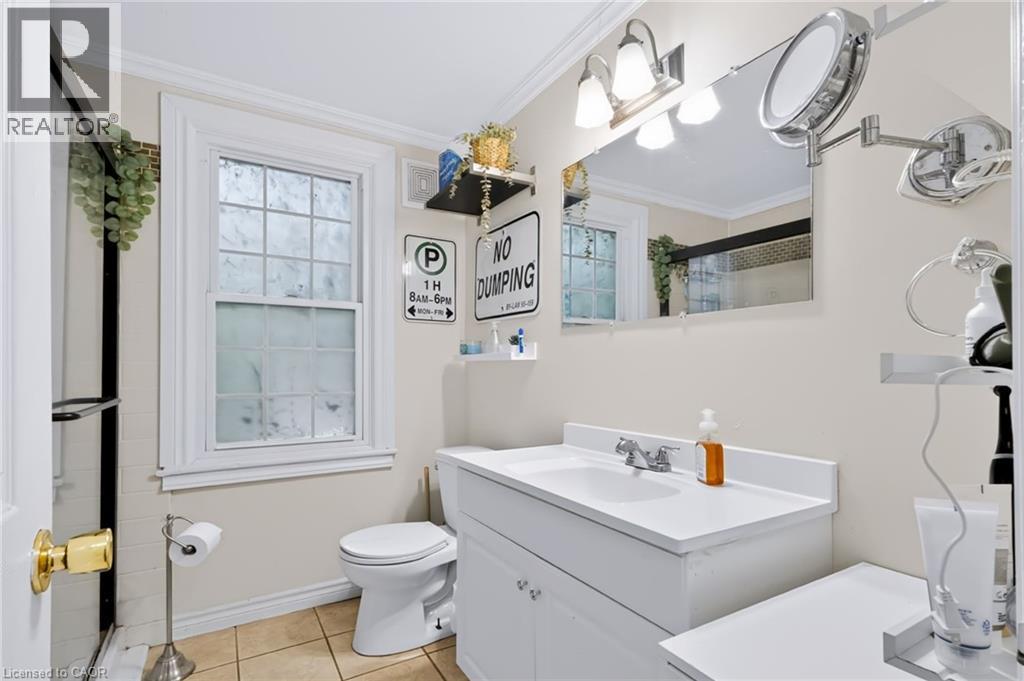 23 Forsyth Avenue South — photo 13