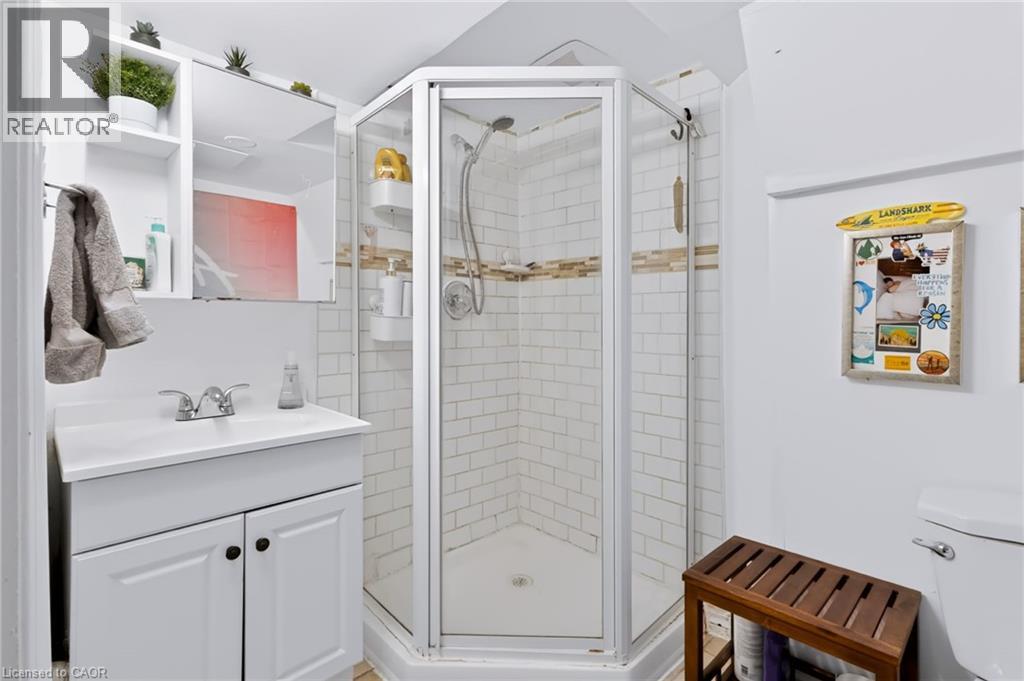 23 Forsyth Avenue South — photo 32