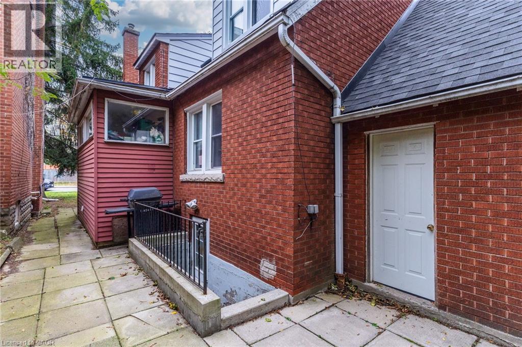 23 Forsyth Avenue South — photo 36