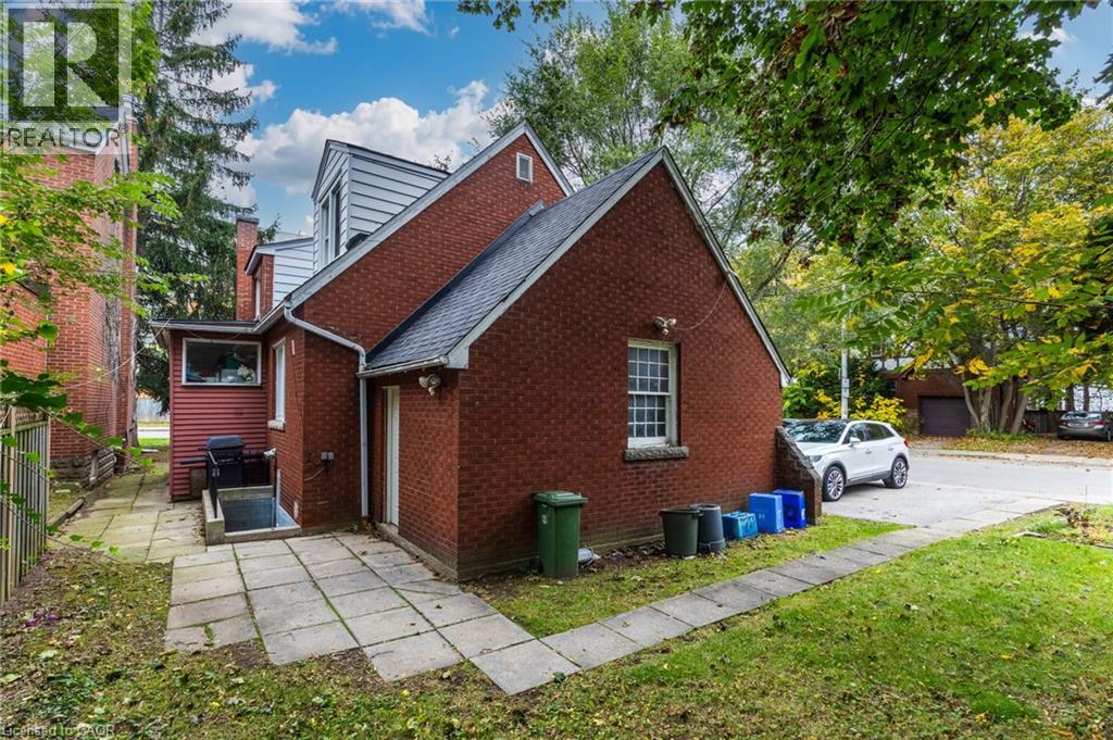 23 Forsyth Avenue South — photo 38