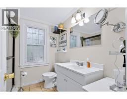 Bedroom - 23 Forsyth Avenue S, Hamilton, ON L8S2A4 Photo 13