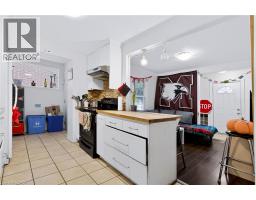 Kitchen - 23 Forsyth Avenue S, Hamilton, ON L8S2A4 Photo 7