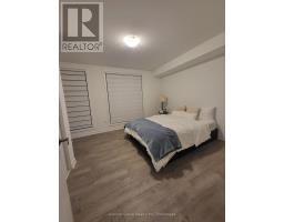60 Hooyo Terrace, Toronto, ON M6A0E2 Photo 14