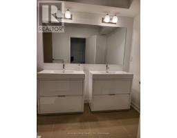 60 Hooyo Terrace, Toronto, ON M6A0E2 Photo 18