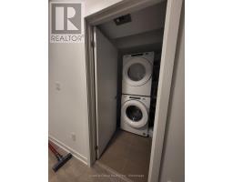 60 Hooyo Terrace, Toronto, ON M6A0E2 Photo 24