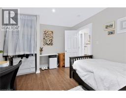 Kitchen - 27 Forsyth Avenue S, Hamilton, ON L8S2A4 Photo 14