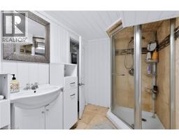 27 Forsyth Avenue S, Hamilton, ON L8S2A4 Photo 33