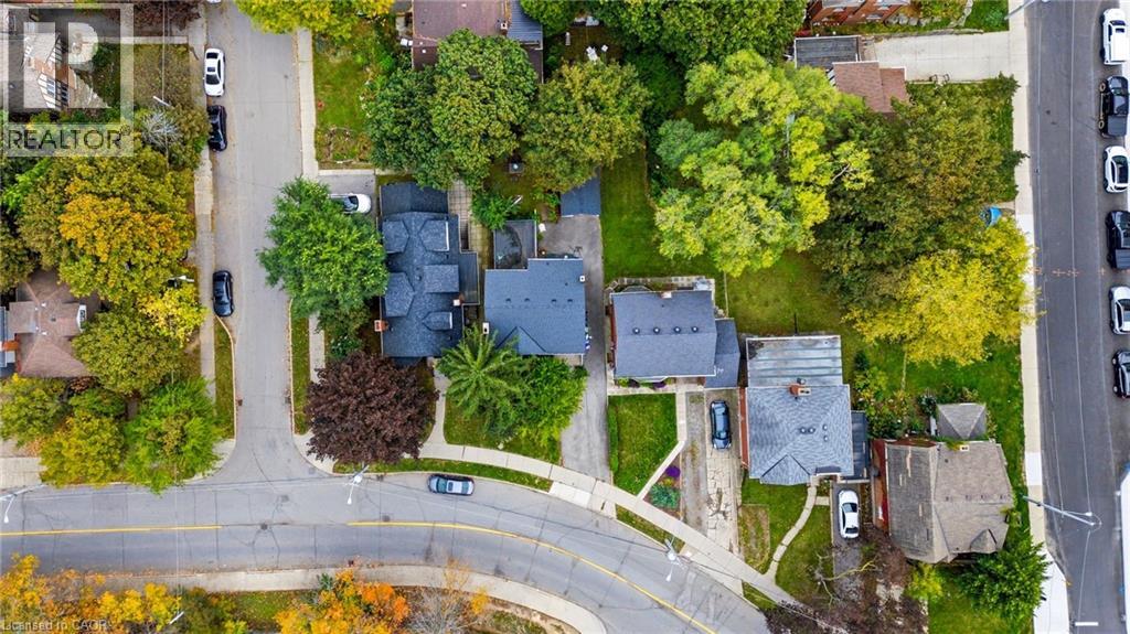 27 Forsyth Avenue South — photo 45