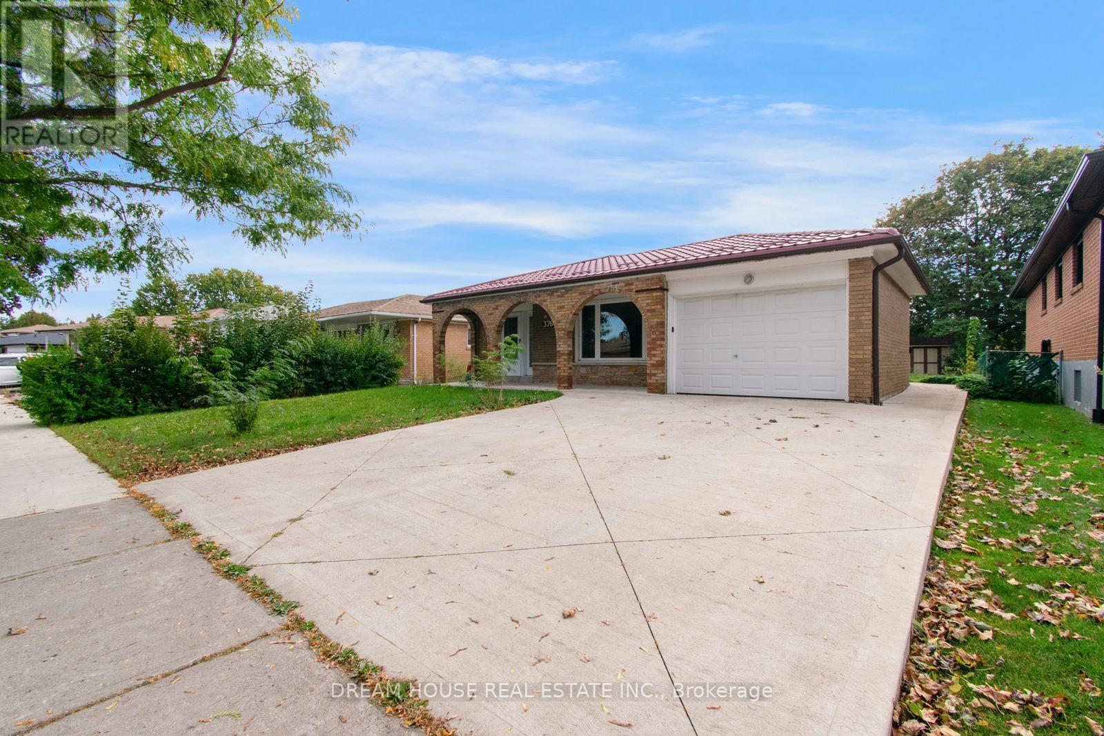 3764 Wyewood Road, Mississauga, ON photo 2
