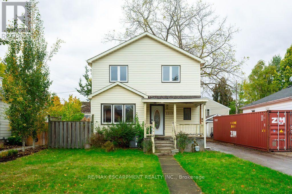 1353 Birch Avenue, Burlington, ON photo 2