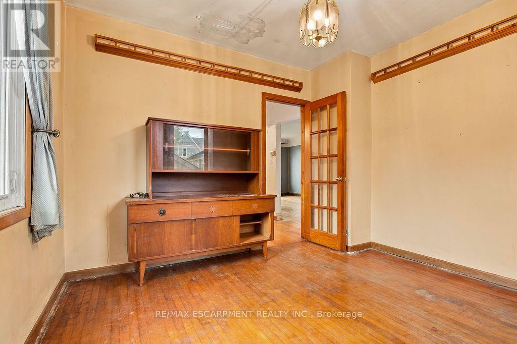 1353 BIRCH AVENUE - 9