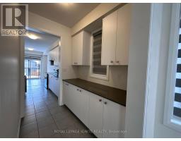 Pantry - 44 Skyridge Drive, Brampton, ON L6P4P3 Photo 7