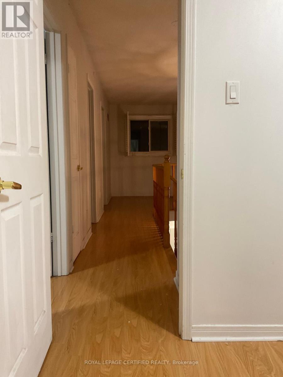 211 Macedonia Crescent — photo 13