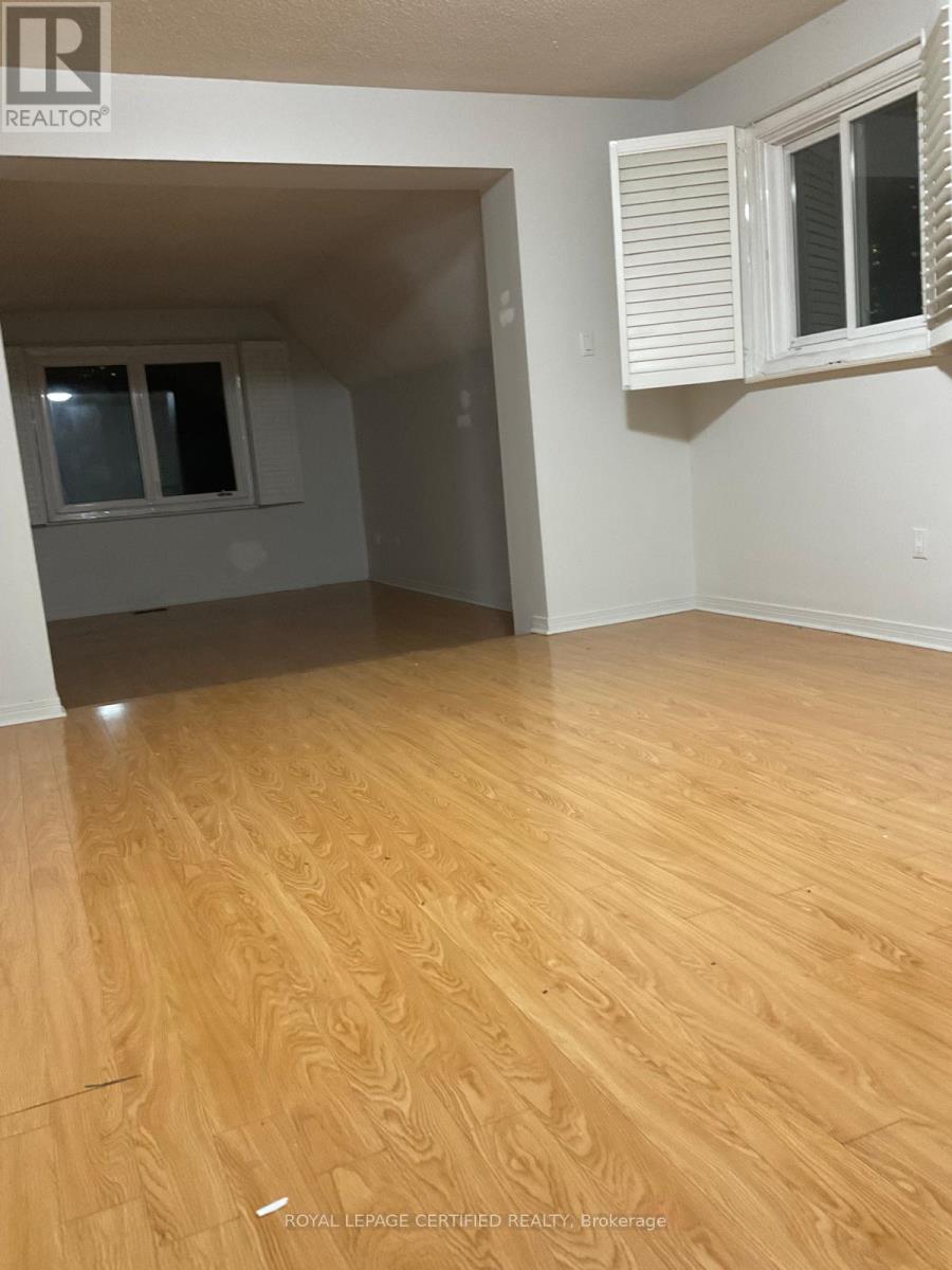 211 Macedonia Crescent — photo 22