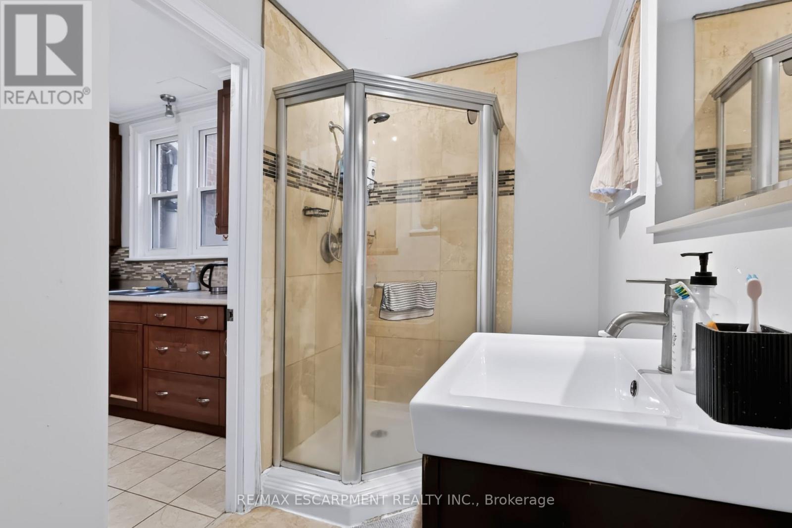27 Forsyth Avenue South, Hamilton, ON photo 16