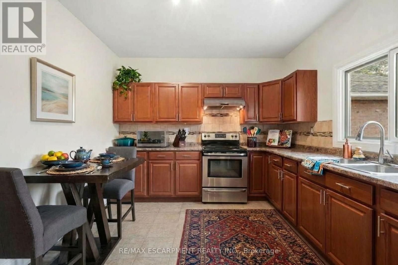 57 Tisdale Street North, Hamilton, ON photo 12
